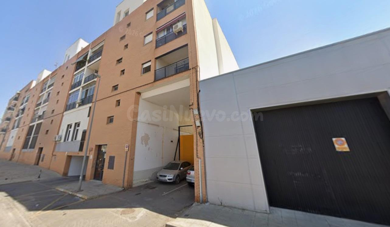 Se vende piso OKUPADO en Calle Zacarias de la Hera 30 en Alm - foto 2