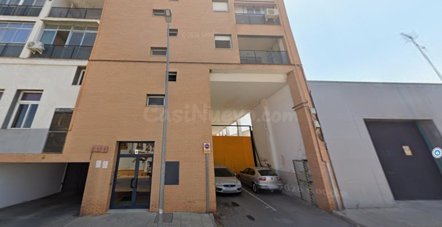 Se vende piso OKUPADO en Calle Zacarias de la Hera 30 en Alm - foto 3