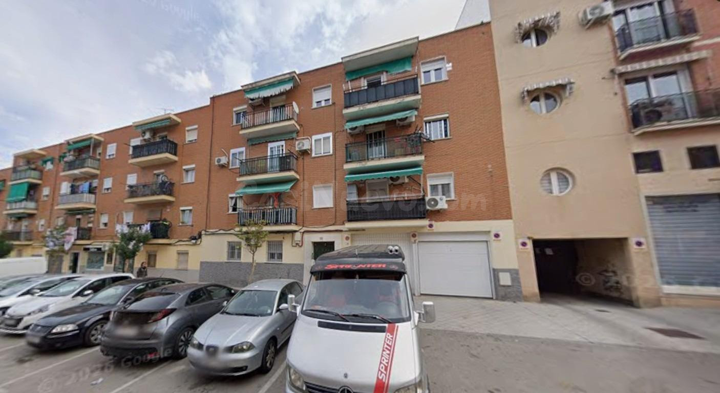 Se vende piso OKUPADO en Rúa Foso 93 de Aranjuez, Madrid.
