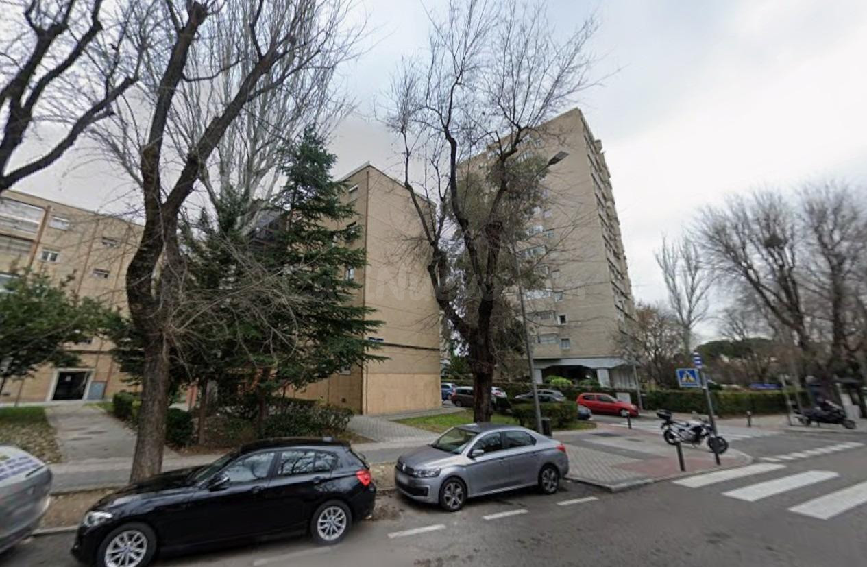 Se vende piso OKUPADO en Calle Encomienda de Palacios 4 en M - foto 2