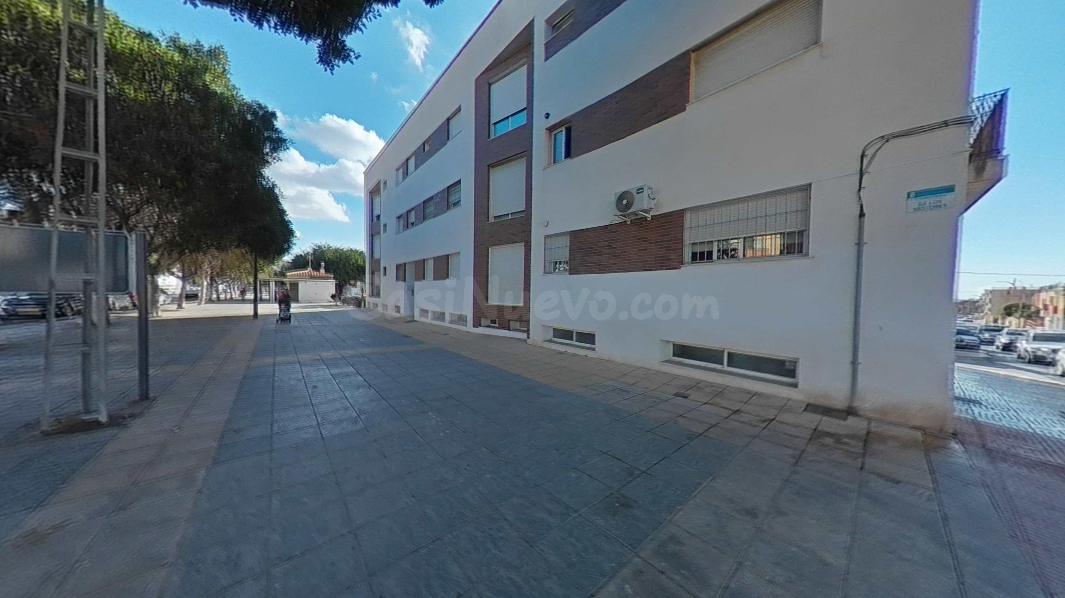 SE VENDE PISO OKUPADO EN Carretera Motores Nº 200 Roquetas d - foto 3