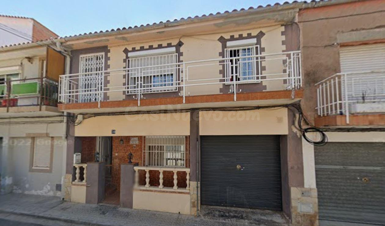 SE VENDE CASA OKUPADA en Calle Doctor Ferran Nº 30 Sant Pere - foto 4