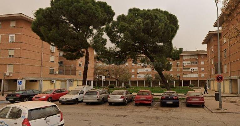 SE VENDE PISO OKUPADO en Calle Bartolome De Castro Nº 17 Alc - foto 2