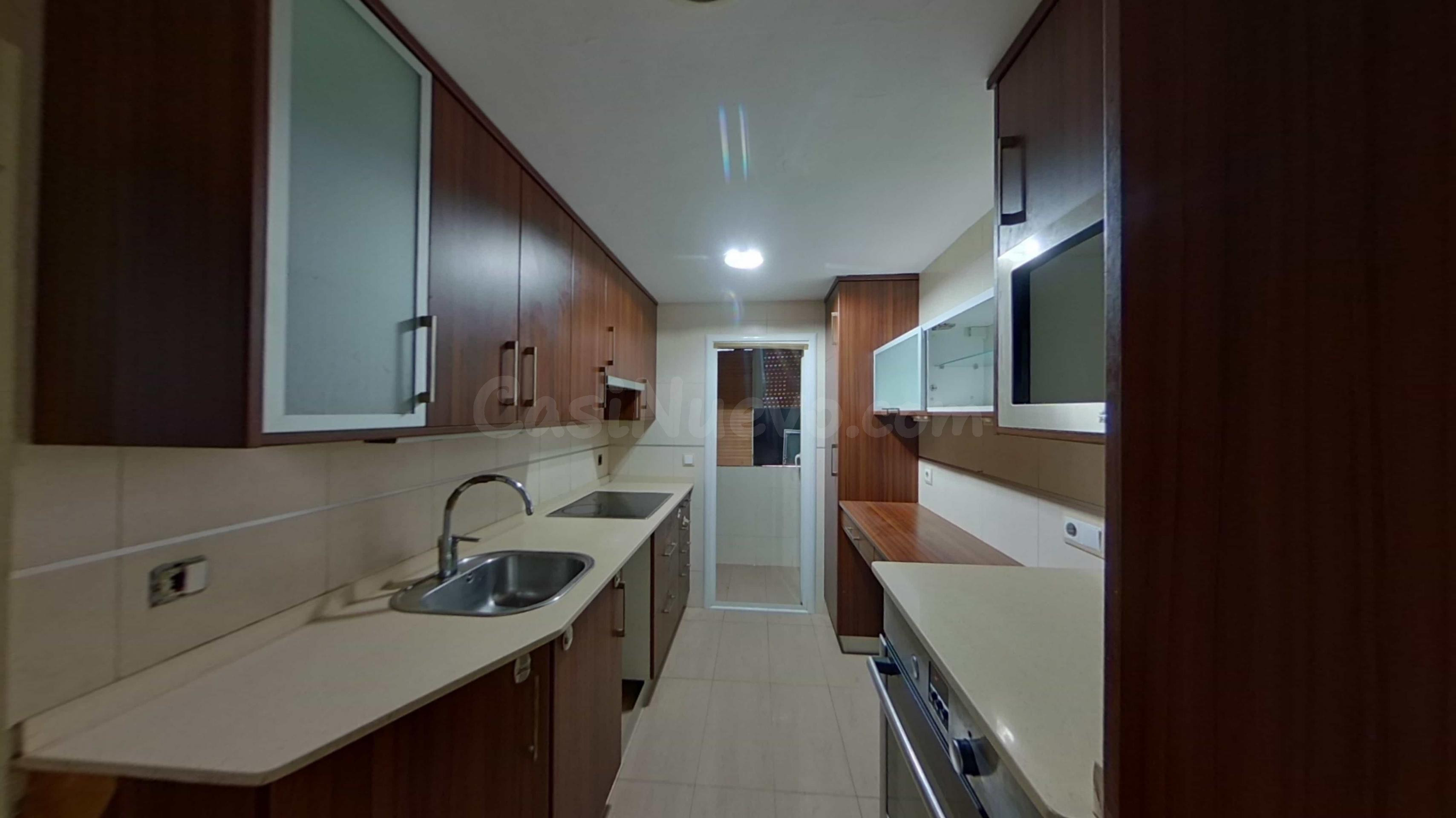 SE VENDE PISO OKUPADO en C/ Sant Eugeni Nº 20 Hospitalet de  - foto 4