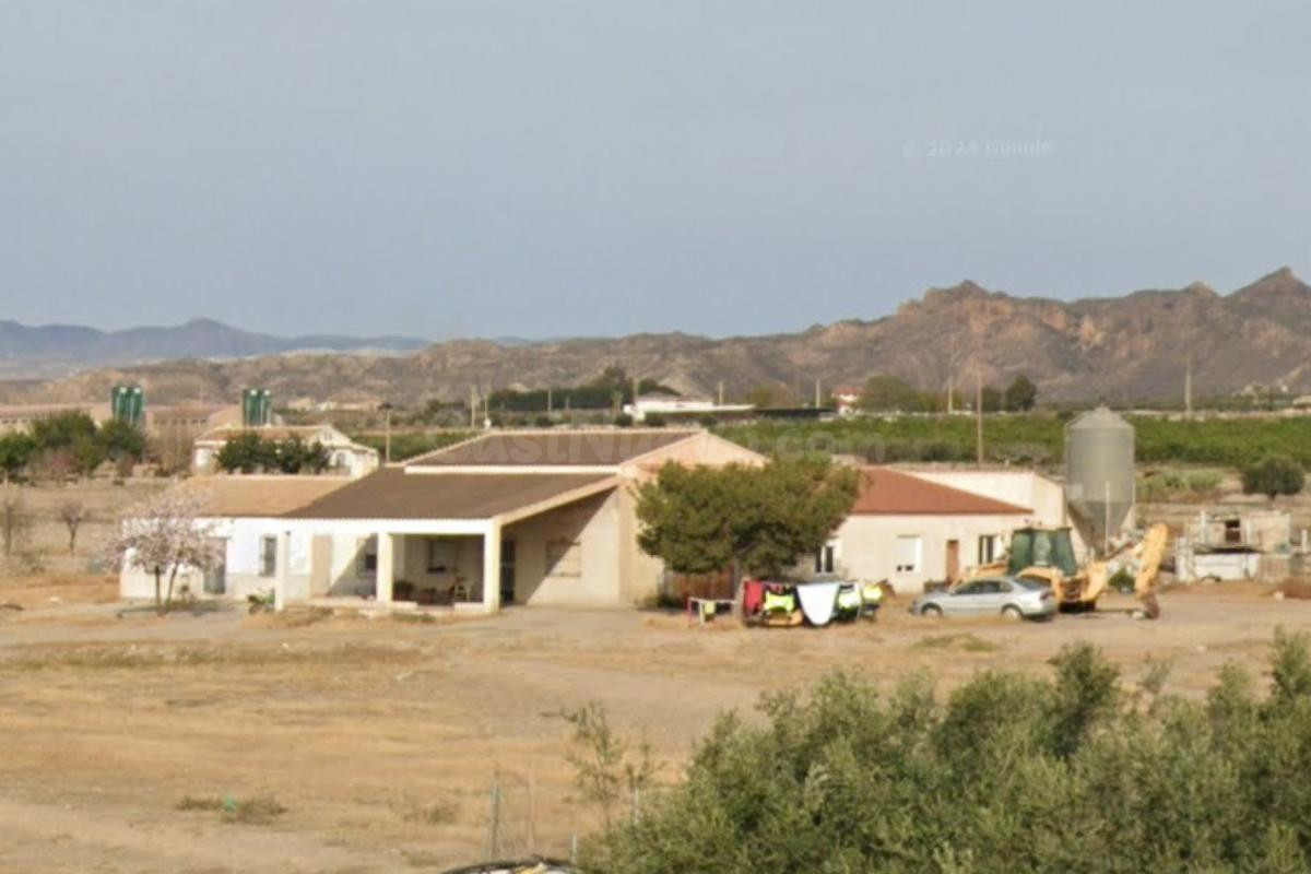 Se vende Casa OKUPADA en Paraje Cabecicos Los POL 56, PARC 2 - foto 5