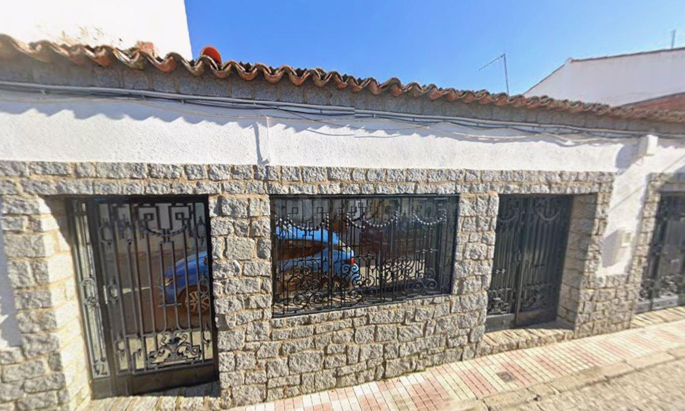 SE VENDE CASA OKUPADA EN Calle Nueva 10 Nº 12 Fuente la Lancha (Córdoba)