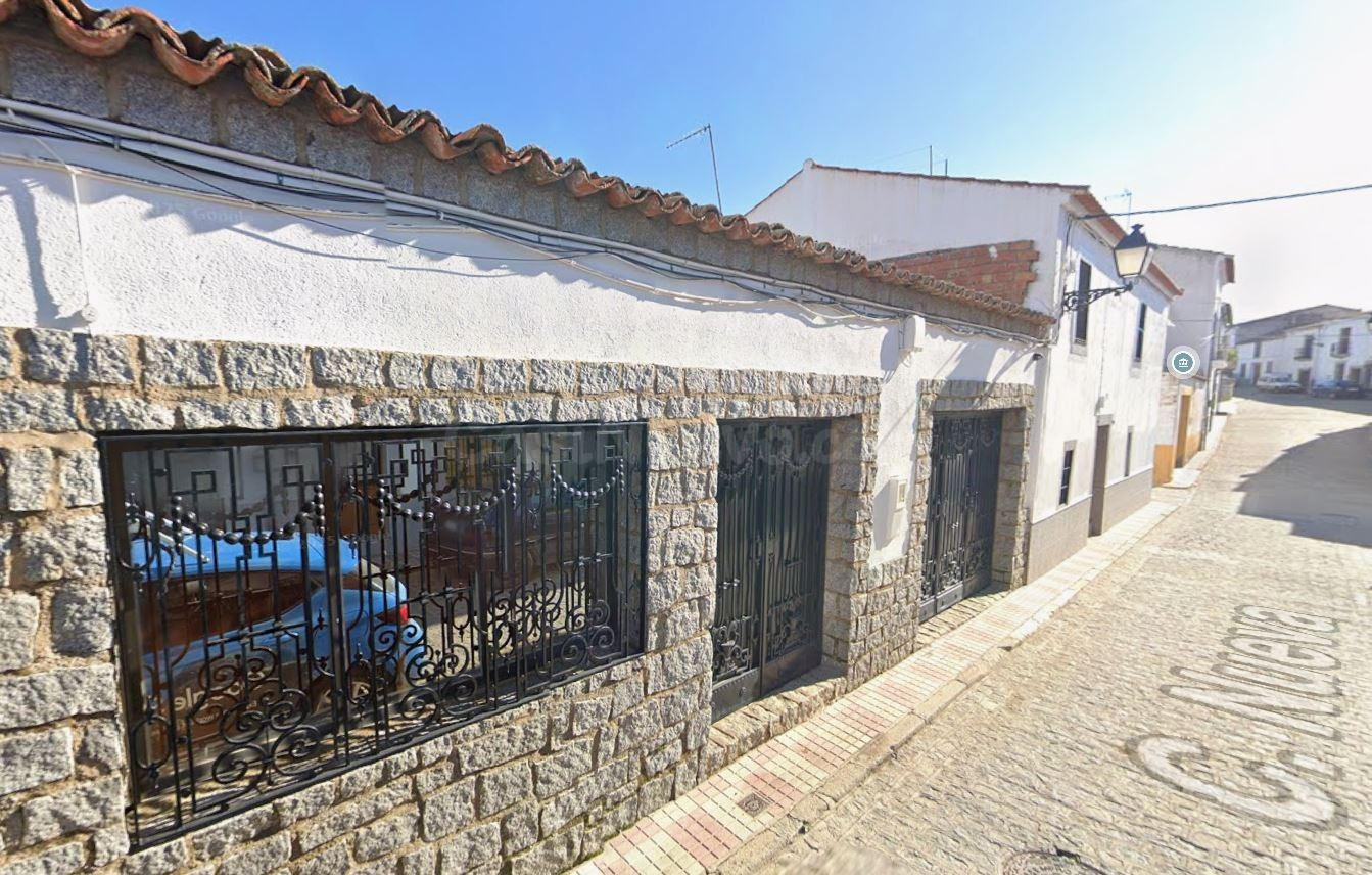 SE VENDE CASA OKUPADA EN Calle Nueva 10 Nº 12 Fuente la Lanc - foto 2