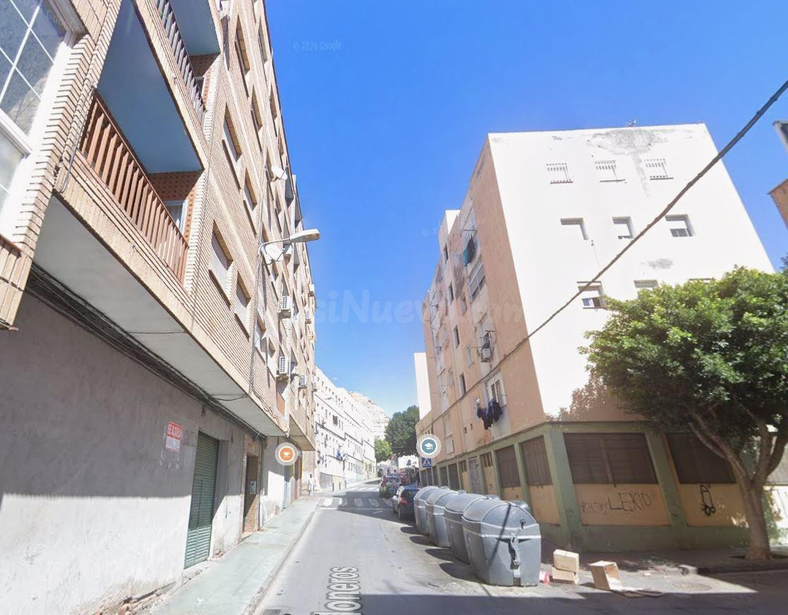 SE VENDE PISO OKUPADO SITUADO EN Calle Cordoneros Nº 15 Alme - foto 3