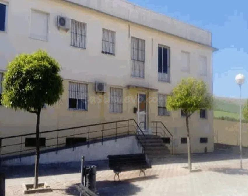 SE VENDE PISO OKUPADO en Plaza Santa Gema Nº 4 Marchena (Sev - foto 2