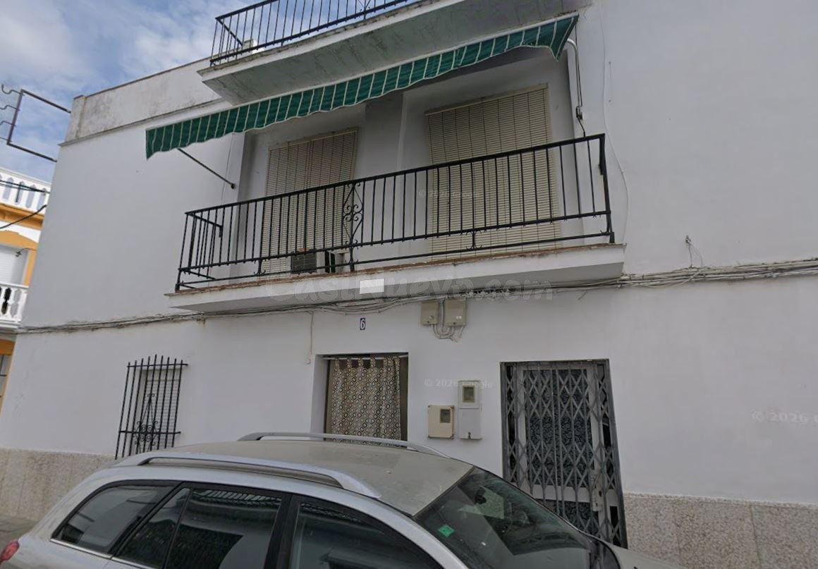 SE VENDE CASA ADOSADA OKUPADA en Calle Marquesa Nº 6 Campana (La) (Sevilla)