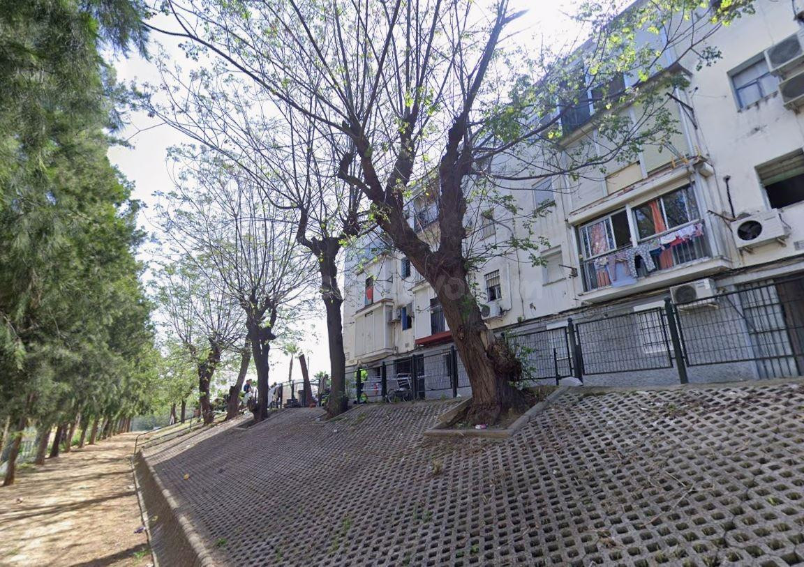 SE VENDE PISO OKUPADO en Calle Panama Nº 1 San Juan de Aznal - foto 2