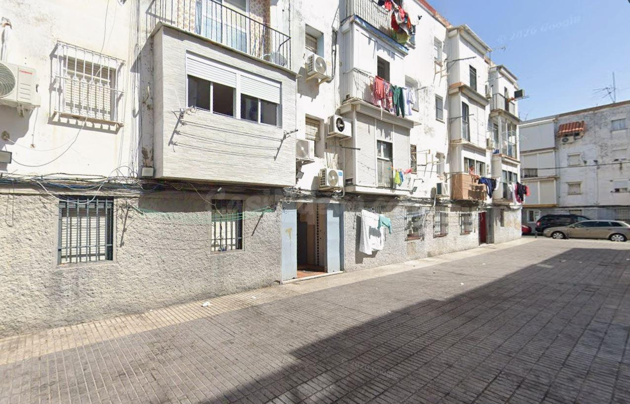 SE VENDE PISO OKUPADO EN Calle Uruguay Nº 4 San Juan de Azna - foto 2