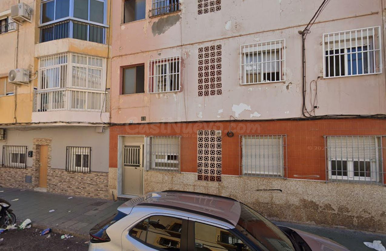 SE VENDE PISO OKUPADO en C/ JUAN GOYTISOLO 43 ALMERIA (ALMERÍA)