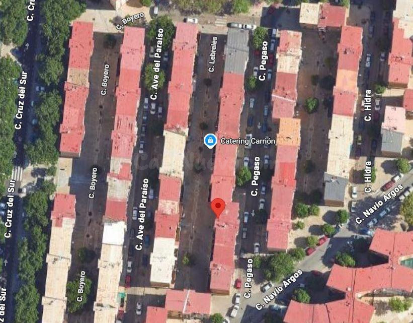 SE VENDE PISO OKUPADO en Calle Lebreles Nº 9 Sevilla (Sevill - foto 2
