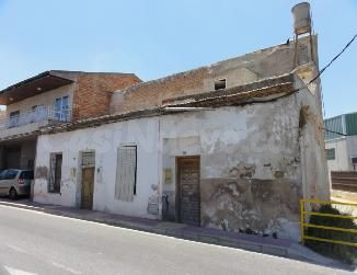 SE VENDE CASA ADOSADA OKUPADA en CAMINO PINOS 164 SAN JOSE ( - foto 2