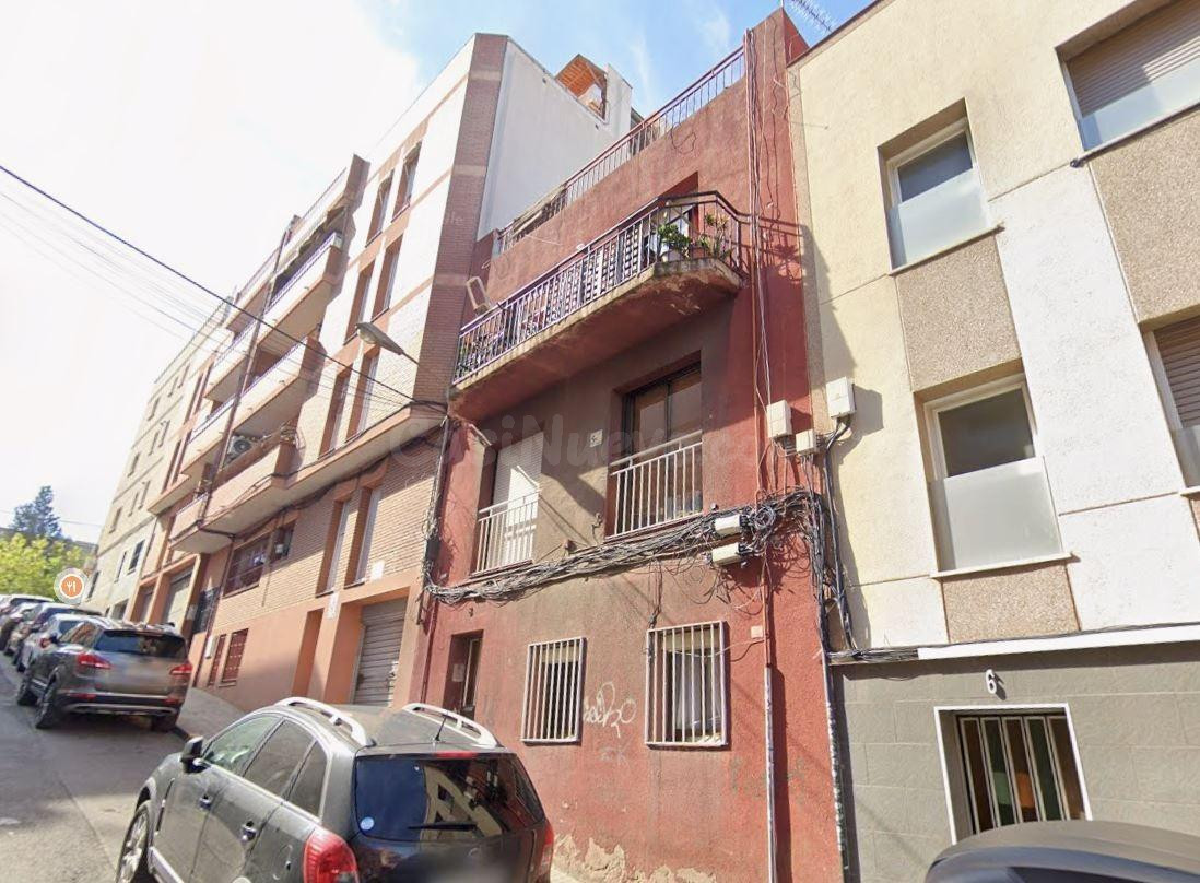 SE VENDE PISO OKUPADO en C/ Vic Nº 8 Badalona (Barcelona) - foto 3