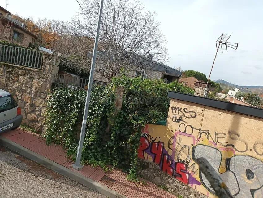SE VENDE CASA OKUPADA en Calle Cerrillo Nº 12 Becerril de la - foto 3