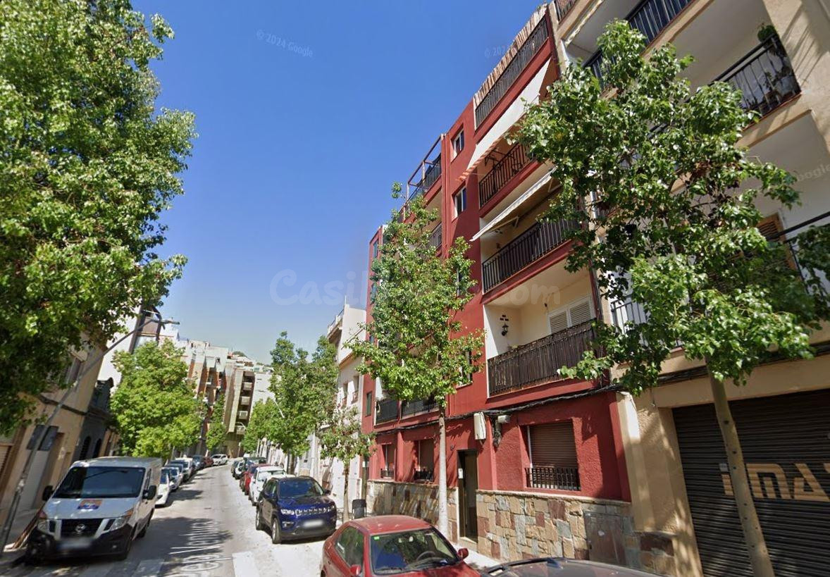 SE VENDE PISO OKUPADO en C/ Pep Ventura Nº 18 Molins de Rei  - foto 3