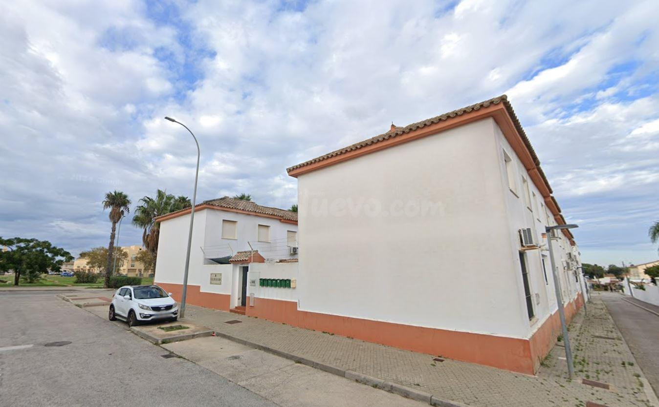SE VENDE CASA ADOSADA OKUPADA en Calle Alheli Nº 1 Puerto Re - foto 2