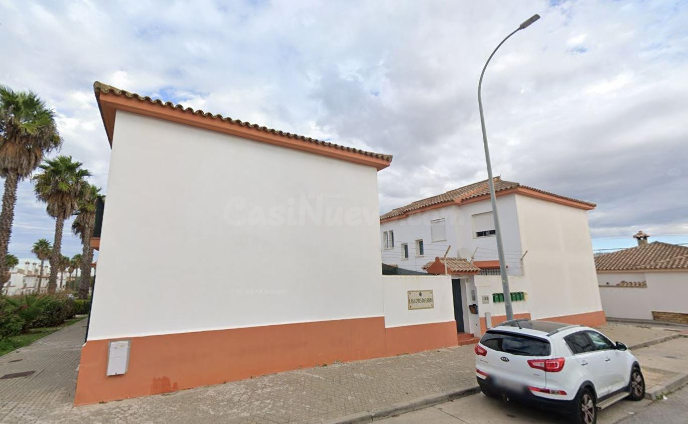 SE VENDE CASA ADOSADA OKUPADA en Calle Alheli Nº 1 Puerto Re - foto 3
