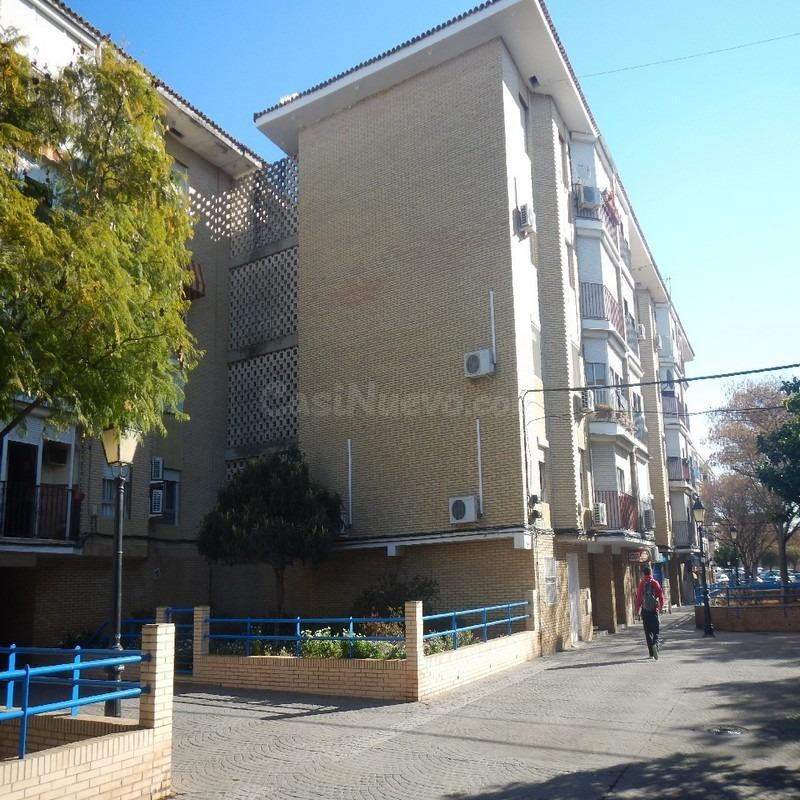 VENTA DE INMUEBLE OKUPADO EN CALLE SAN ISIDRO LABRADOR Nº 17 - foto 2