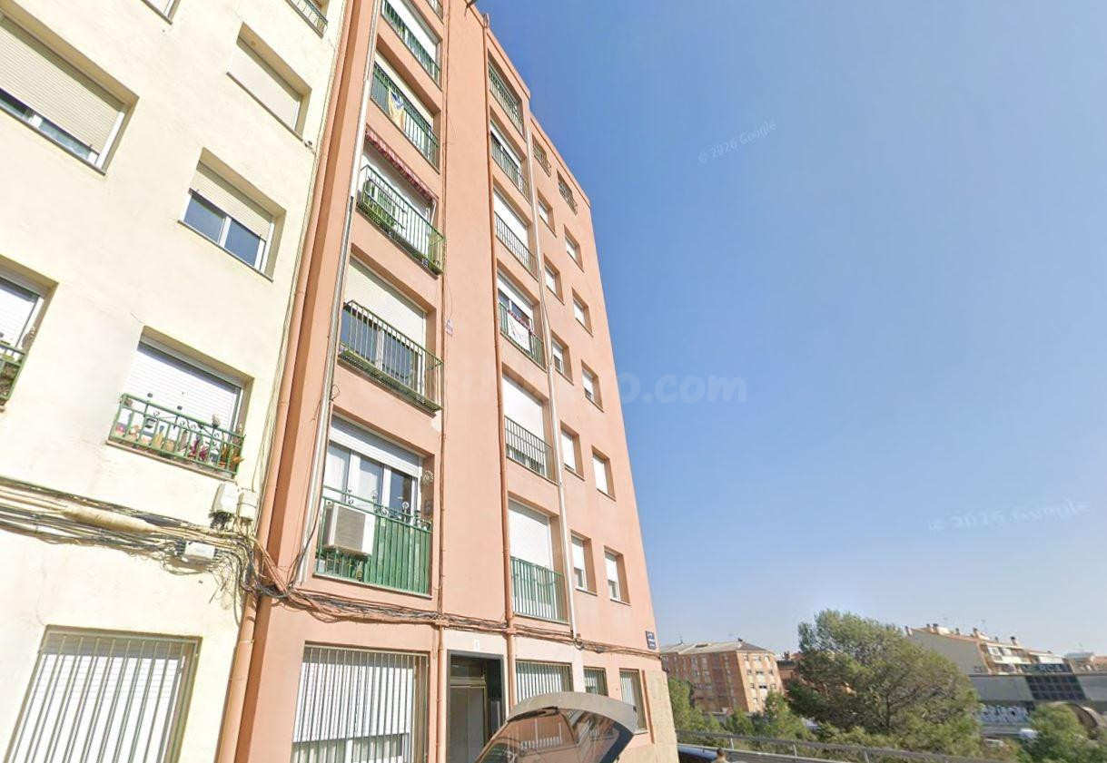 SE VENDE PISO OKUPADO en Avenida Can Boada Del Pi, De Nº 1 T - foto 2
