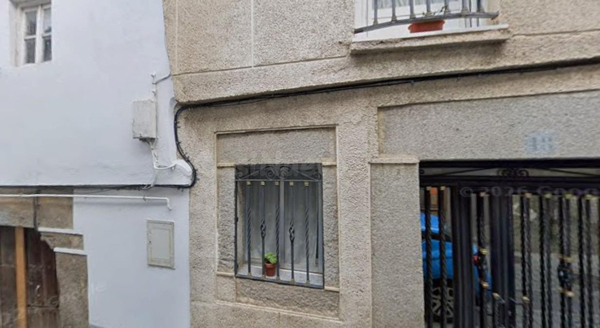 Se vende apartamento OKUPADO en Veintinueve de Agosto 20 de 