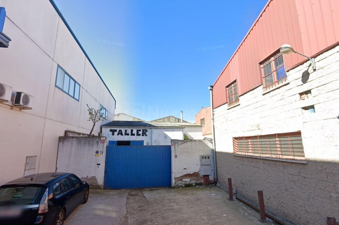 SE VENDE NAVE INDUSTRIAL OKUPADA en Calle Del Nogal Nº 14 Humanes de Madrid (Madrid)