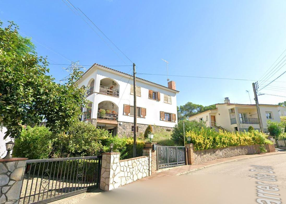SE VENDE CASA OKUPADA SITUADA en C/ De Dalt Nº 64 Riells i V - foto 3