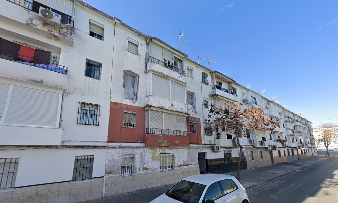 SE VENDE PISO OKUPADO en Calle Pino Nº 24 Sevilla (Sevilla) - foto 2