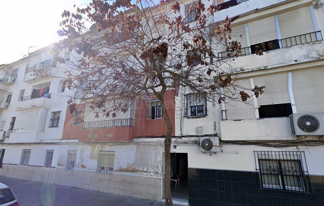 SE VENDE PISO OKUPADO en Calle Pino Nº 24 Sevilla (Sevilla) - foto 3