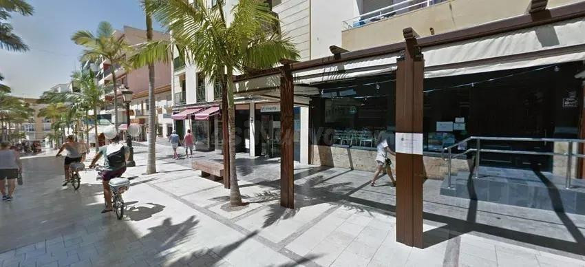 SE VENDE LOCAL OKUPADO en AV BLAS INFANTE, BENALMADENA (MÁLA - foto 2