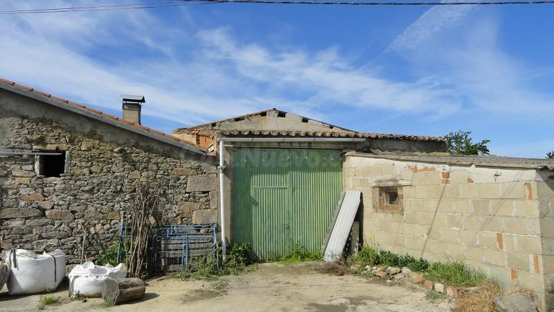 SE VENDE CASA OKUPADA EN Calle FUENTE Nº 14 Valderrodrigo (Salamanca)