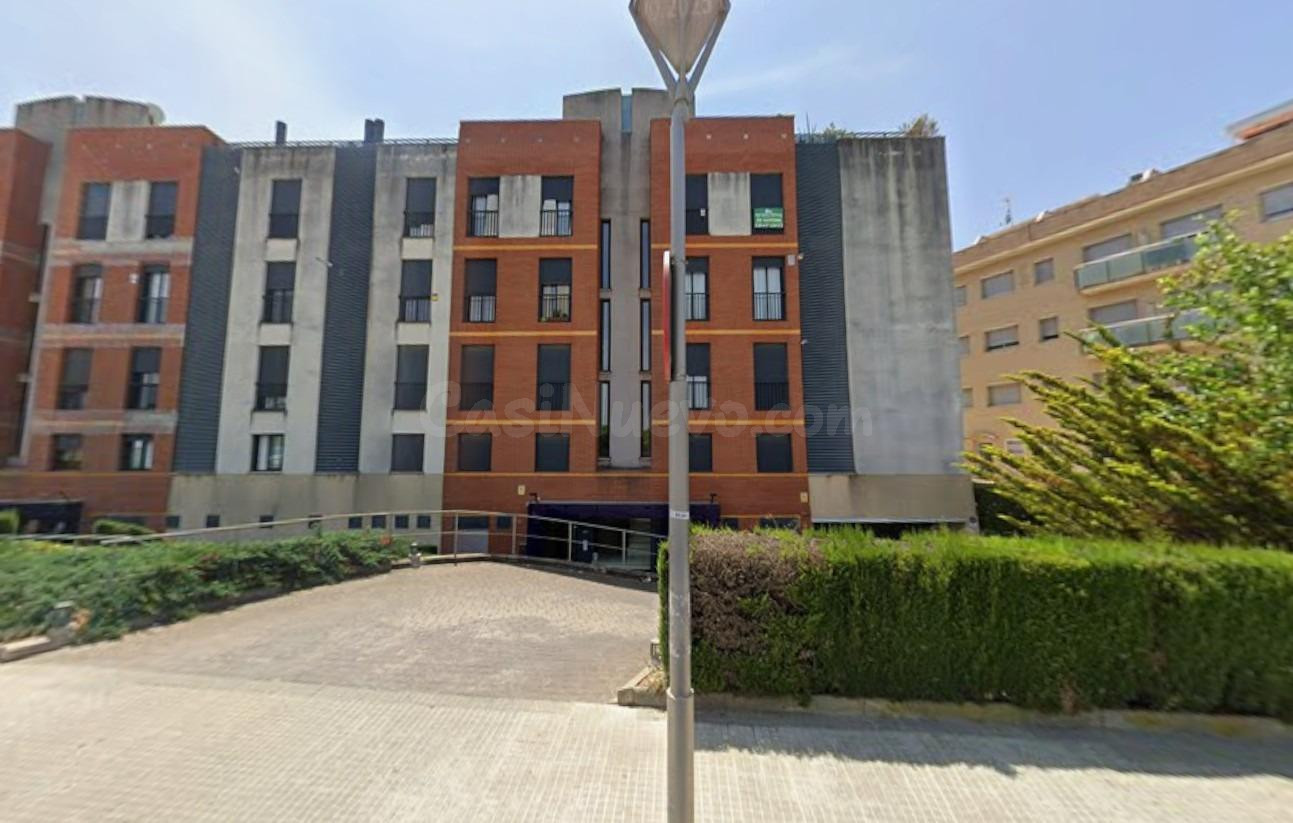 Se vende piso OKUPADO en Pasaje Riu Ter 6 de Cubelles (Barcelona).