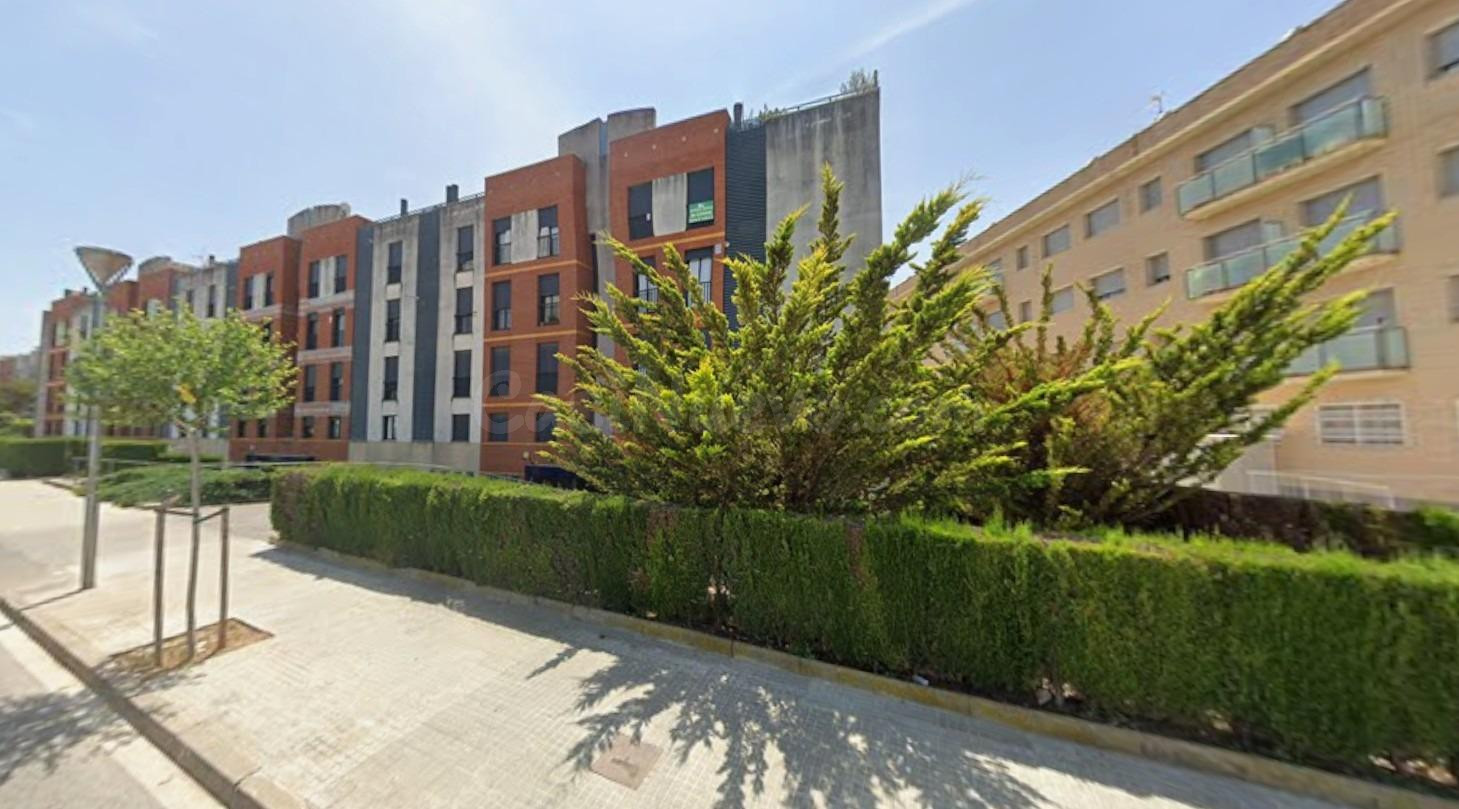 Se vende piso OKUPADO en Pasaje Riu Ter 6 de Cubelles (Barce - foto 2