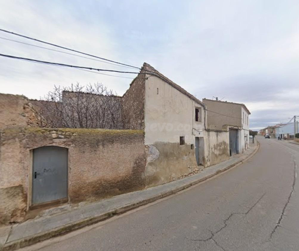Se vende casa OKUPADA en Avda de la Constitucion 19 Lumpiaqu - foto 3