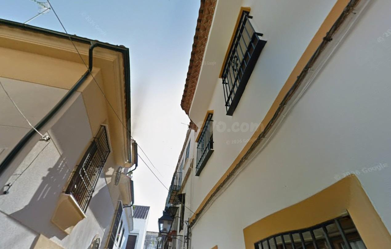 Se vende piso OKUPADO en Calle Madrid 1 Portal 4 Puente Geni - foto 3