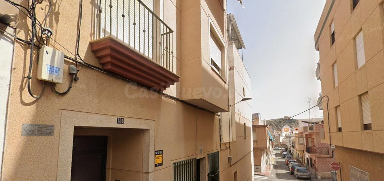 Se vende piso OKUPADO en Aguadores 18 Águilas (Murcia)
