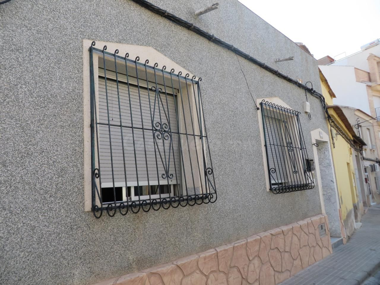 Se vende casa Adosada OKUPADA en Vista Alegre 22 Murcia, (Murcia).