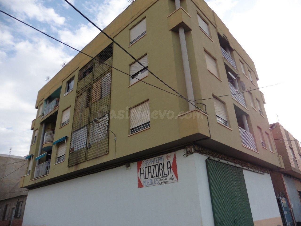 Se vende Piso OKUPADO en Calle Quico y Maldonado 14 Águilas, (Murcia).
