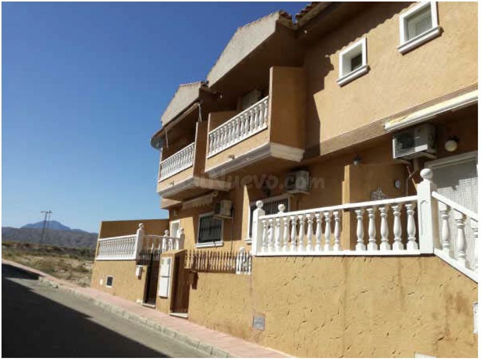 Se vende Casa Adosasa OKUPADA en Hermanas Cristo Crucificado 42 Fortuna, (Murcia).