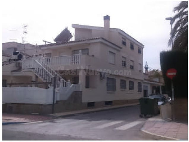 Se vende Piso OKUPADO en Libertad 51 Alcázares, (Murcia) - foto 2