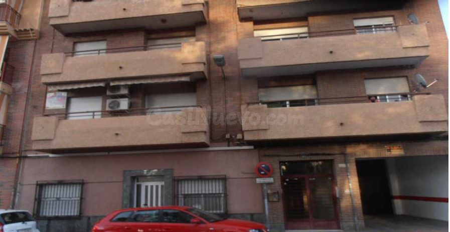 Se vende Piso OKUPADO en Calle San Roque 91 Murcia, (Murcia) - foto 2