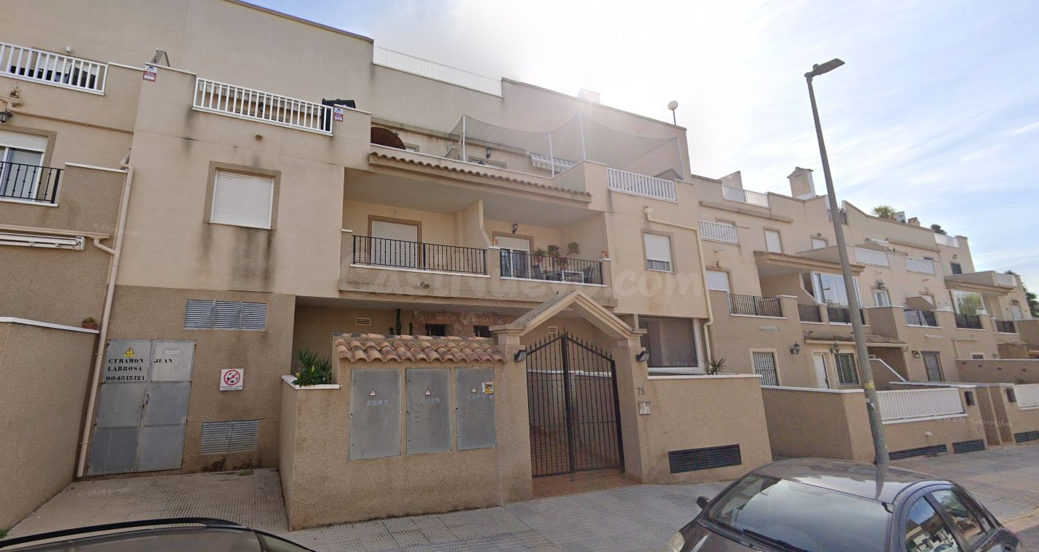 Se vende Piso OKUPADO en Ramon Juan Larrosa 75 Benejúzar, (Alicante/Alacant).