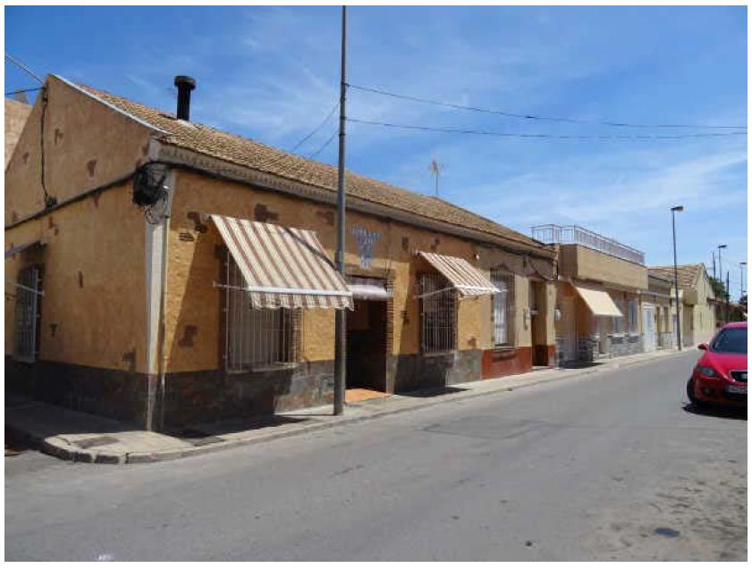 Se vende Casa Adosada OKUPADA en La Campana  22 Cartagena, (Murcia).