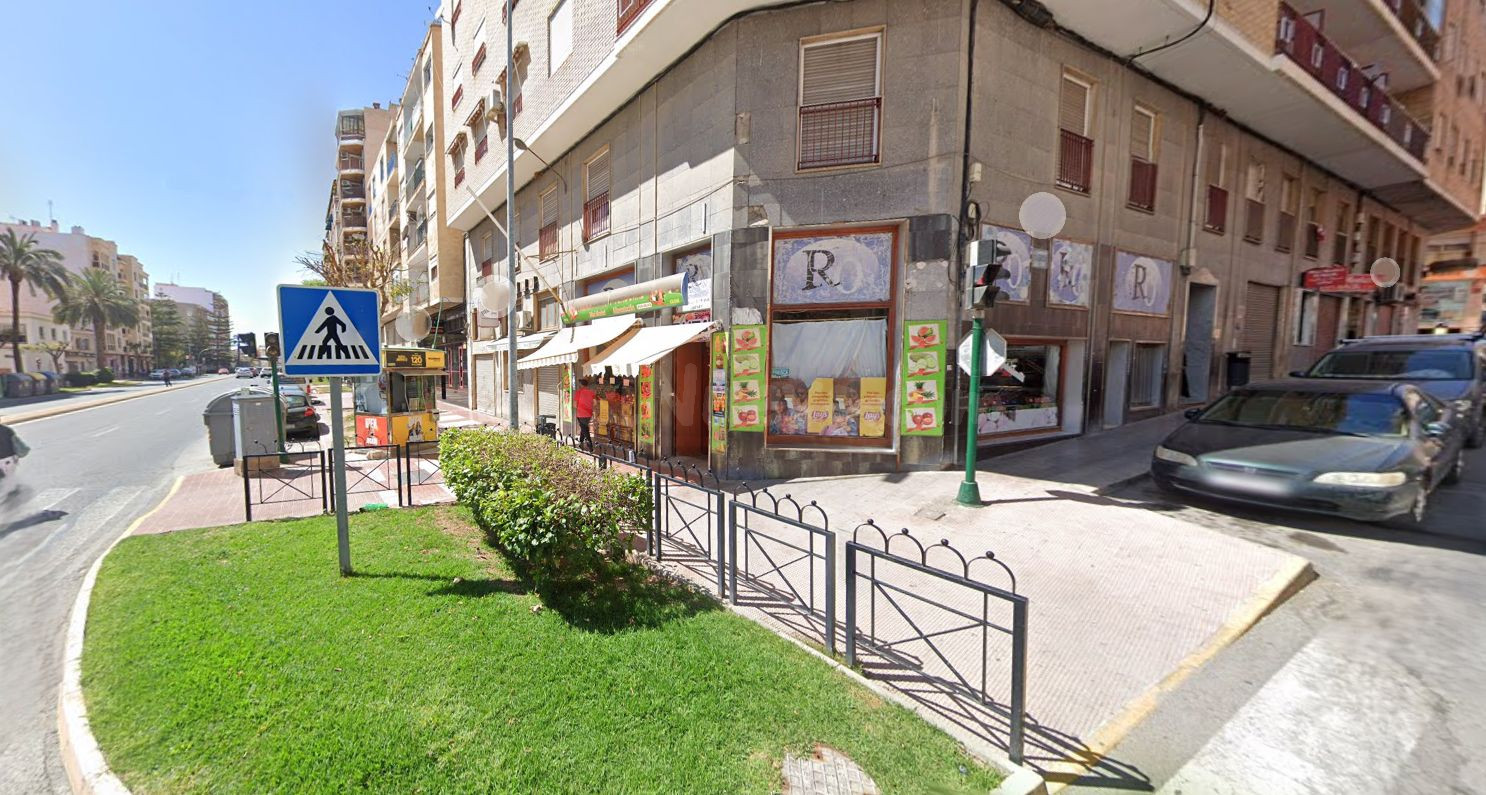 Se vende Piso OKUPADO en Sant Vicent Ferrer 15 Crevillent, ( - foto 2