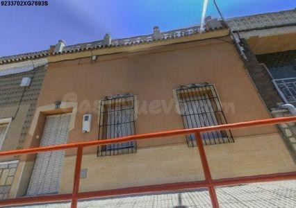 Se vende casa Adosada OKUPADA en Fragata 10 Cartagena, (Murc - foto 5