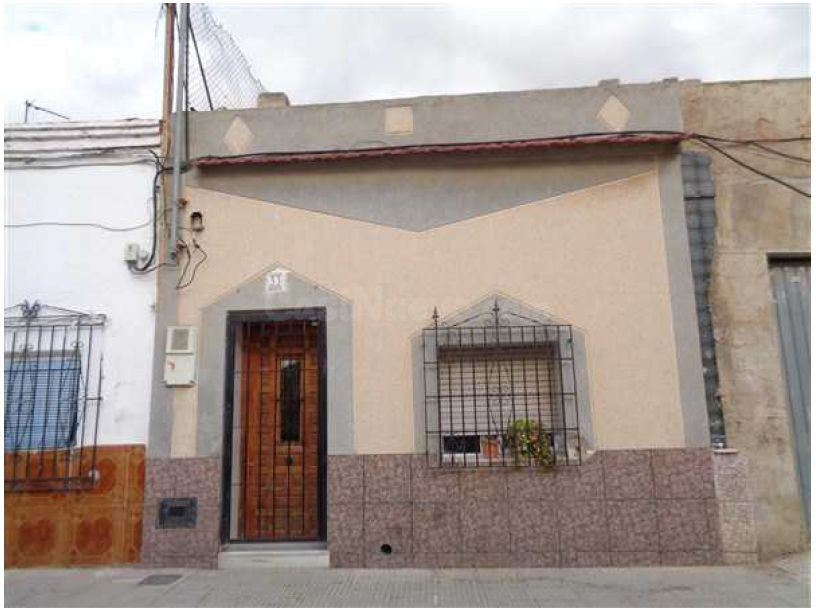 Se vende casa Adosada OKUPADA en Calle Borderan 33 Cartagena - foto 2