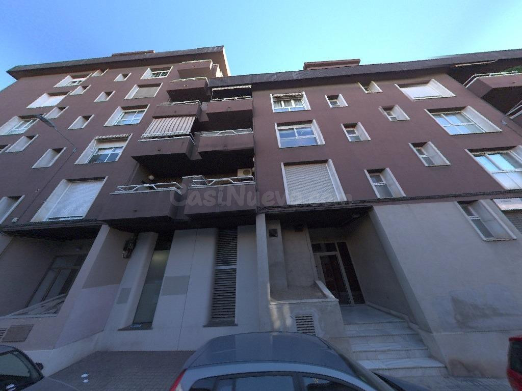 Se vende Piso OKUPADO en San Isidro 5 Sabadell, (Barcelona). - foto 4