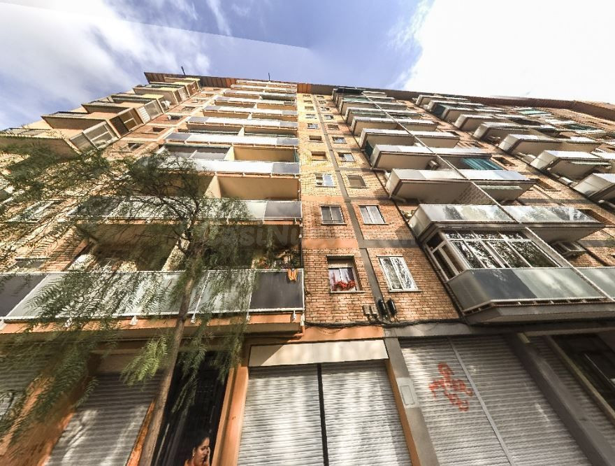 Se vende Piso OKUPADO en Corts Catalanes 1176 de Barcelona,  - foto 2